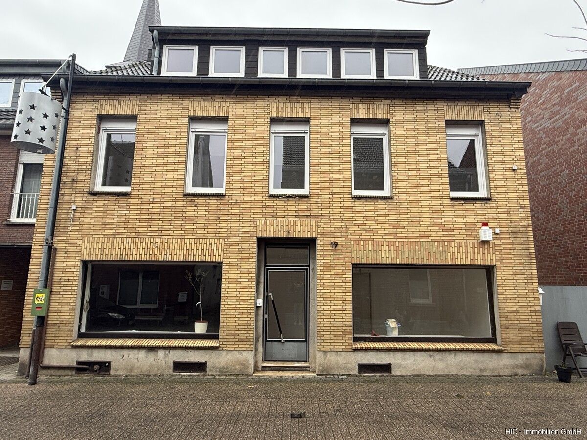 Wohn- und Geschäftshaus