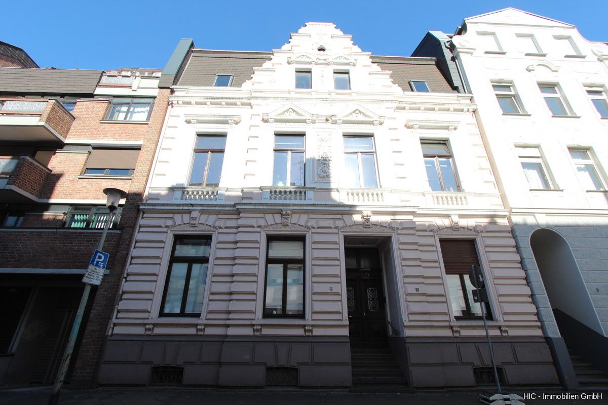 Innenstadt Mönchengladbach: Schöne 2 Zimmer DG-Wohnung im Jugendstilhaus