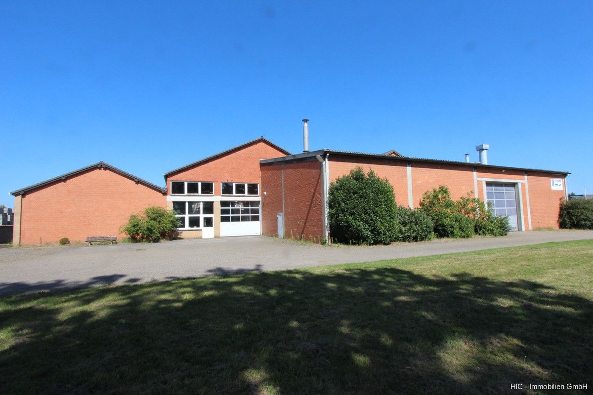 Nettetal: Ca. 1.823 m² Produktions- und Lagerfläche, Büro/ Sozialfl. mit ca. 2.500 m² Baugrundstück